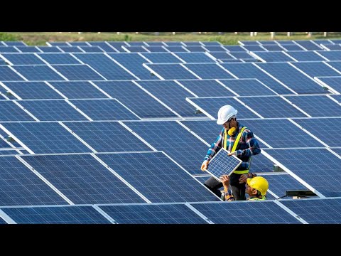 Harnessing Solar Power: Advances in Photovoltaic Technology