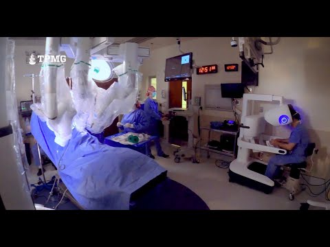 Revolutionizing Surgery with the da Vinci Robot System